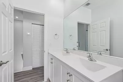 3567 W 110th Terrace, Hialeah, FL 33018 - Photo 27