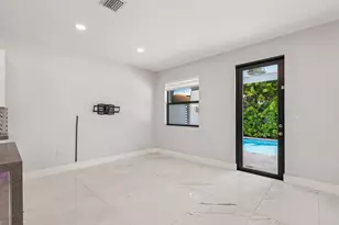 3567 W 110th Terrace, Hialeah, FL 33018 - Photo 9
