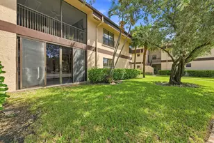 2662 Carambola Cir N, Coconut Creek, FL 33066 - Photo 25