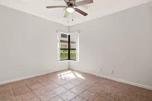 2662 Carambola Cir N, Coconut Creek, FL 33066 - Photo 19