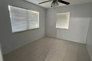 3211 SW 1st St, Deerfield Beach, FL 33442 - Photo 11