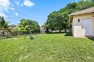 917 14th St, West Palm Beach, FL 33401 - Photo 25