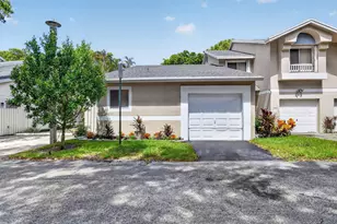 1971 Discovery Cir E, Deerfield Beach, FL 33442 - Photo 31