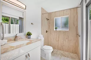 1971 Discovery Cir E, Deerfield Beach, FL 33442 - Photo 13