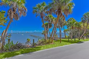 8053 S Indian River Dr, Fort Pierce, FL 34982 - Photo 3