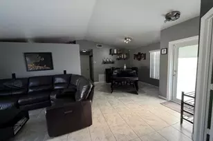 924 Cumberland Terrace, Davie, FL 33325 - Photo 11