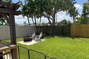 924 Cumberland Terrace, Davie, FL 33325 - Photo 7