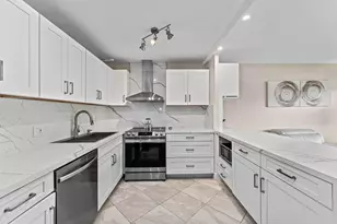 1015 Berkshire A, Deerfield Beach, FL 33442 - Photo 3