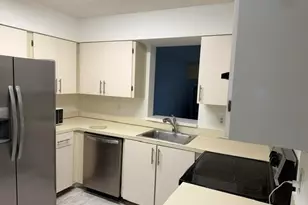 2209 S Cypress Bend Dr, Pompano Beach, FL 33069 - Photo 3