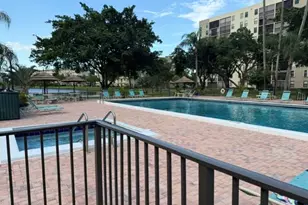 2209 S Cypress Bend Dr, Pompano Beach, FL 33069 - Photo 21