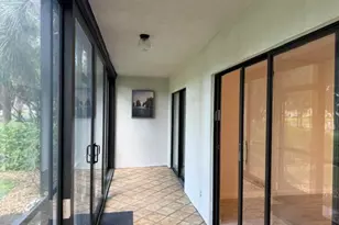 2209 S Cypress Bend Dr, Pompano Beach, FL 33069 - Photo 15