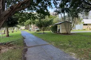 2209 S Cypress Bend Dr, Pompano Beach, FL 33069 - Photo 25