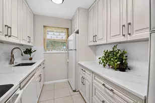 7205 W Oakridge Cir, Lake Worth, FL 33462 - Photo 13