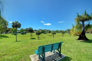 7205 W Oakridge Cir, Lake Worth, FL 33462 - Photo 31