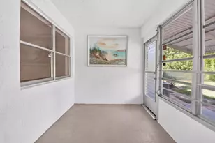 7205 W Oakridge Cir, Lake Worth, FL 33462 - Photo 23