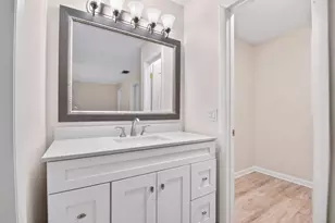 7205 W Oakridge Cir, Lake Worth, FL 33462 - Photo 21