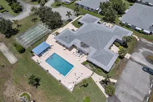 7205 W Oakridge Cir, Lake Worth, FL 33462 - Photo 27