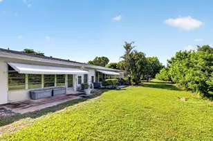 7205 W Oakridge Cir, Lake Worth, FL 33462 - Photo 25