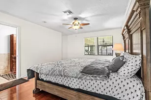 8541 NW 51st Ct, Lauderhill, FL 33351 - Photo 5