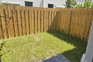 1124 SE 3rd St, Florida City, FL 33034 - Photo 9