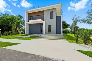 201 NW 14th Way, Dania Beach, FL 33004 - Photo 1