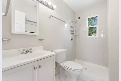 209 SW Chapman Avenue, Port Saint Lucie, FL 34984 - Photo 9