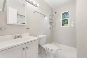 209 SW Chapman Ave, Port Saint Lucie, FL 34984 - Photo 9