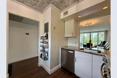 102 Royal Pk Drive #4C, Oakland Park, FL 33309 - Photo 13