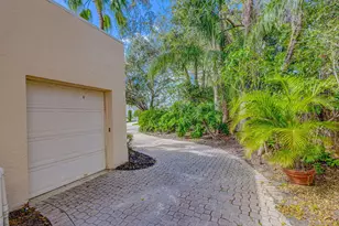 16334 Port Dickinson Dr, Jupiter, FL 33477 - Photo 25