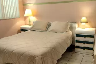815 SW 10th Terrace, Hallandale Beach, FL 33009 - Photo 11