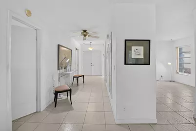 20892 Concord Green Drive E, Boca Raton, FL 33433 - Photo 3