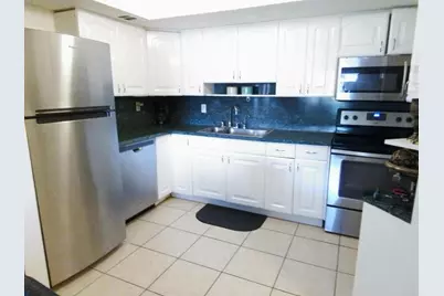 1535 SE Royal Green Circle #D102, Port Saint Lucie, FL 34952 - Photo 5