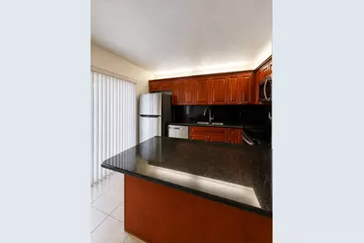 256 Lake Arbor Drive, Palm Springs, FL 33461 - Photo 9
