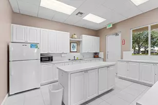 693 Hudson Bay Dr, Palm Beach Gardens, FL 33410 - Photo 25