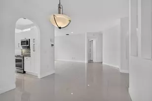 7940 Exeter Cir E, Tamarac, FL 33321 - Photo 9
