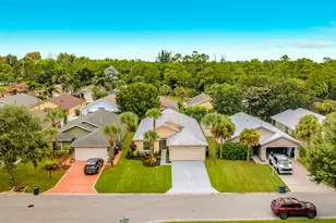 8914 SW Bonneville Dr, Stuart, FL 34997 - Photo 25