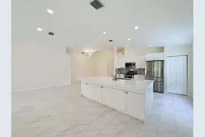 8914 SW Bonneville Drive, Stuart, FL 34997 - Photo 7