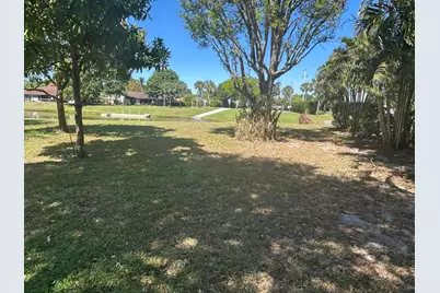12768 Westhampton Circle, Wellington, FL 33414 - Photo 35