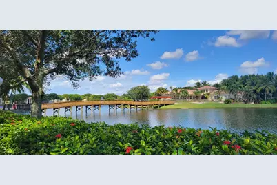 2496 Centergate Drive #203, Miramar, FL 33025 - Photo 5