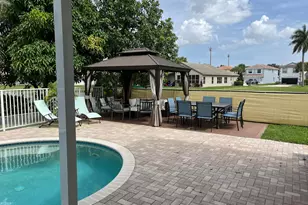 7576 Savannah Ln, Lake Worth, FL 33463 - Photo 11