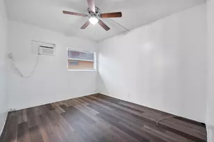 271 SW 1st St, Deerfield Beach, FL 33441 - Photo 3