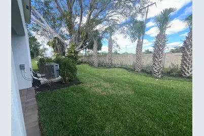 6907 Broadwater Lane, Lake Worth, FL 33467 - Photo 17