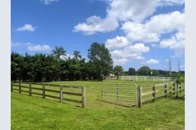 819 Cindy Circle Lane #~ Barn & Guest House, Wellington, FL 33414 - Photo 33