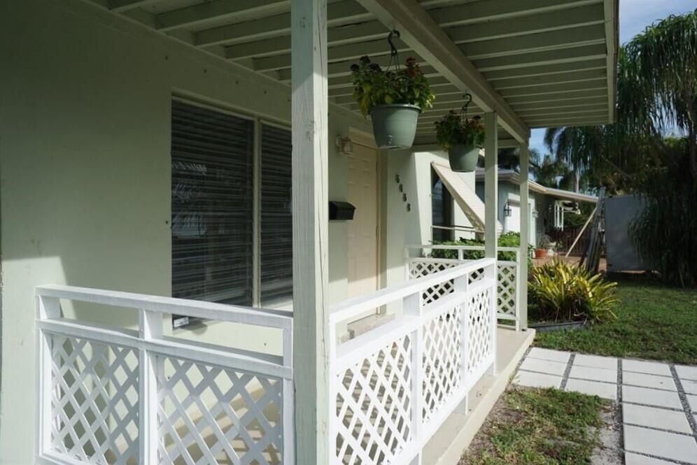 5456 NE 1st Ave. - 5456 NE 1st Ave., Oakland Park, FL 33334 Luxury Property | Jose Angel Pina