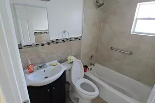 314 NW 5th St, Hallandale Beach, FL 33009 - Photo 9