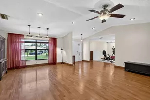 8353 Raymond Dr, Boynton Beach, FL 33472 - Photo 11