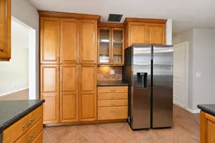 1091 SE Preston Ln, Port Saint Lucie, FL 34983 - Photo 7