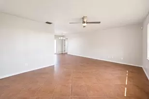 1091 SE Preston Ln, Port Saint Lucie, FL 34983 - Photo 9