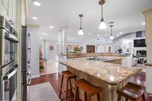 2379 Newbury Ct, Wellington, FL 33414 - Photo 13