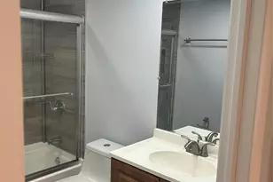 7035 NW 186th St, Hialeah, FL 33015 - Photo 13
